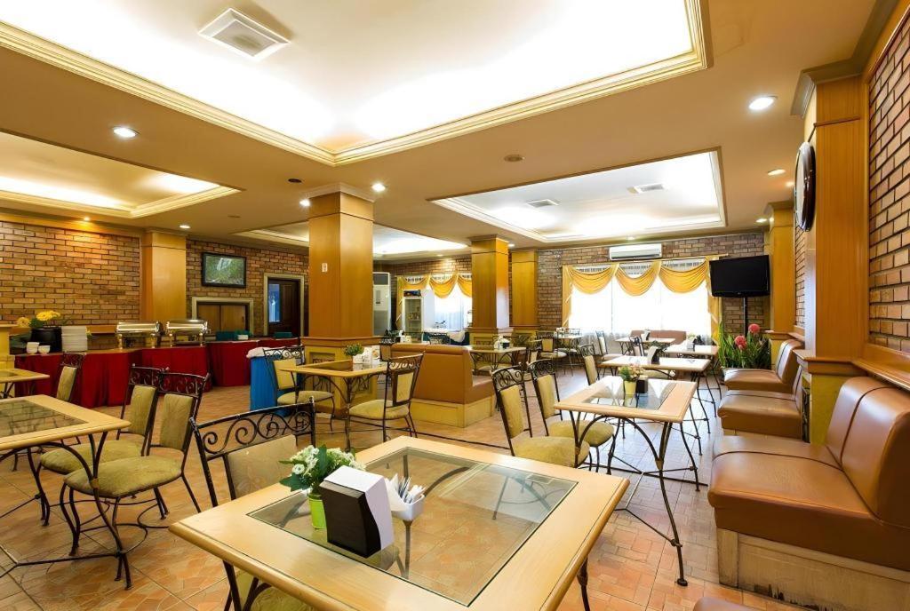 Buana Lestari Hotel Balikpapan  Buitenkant foto