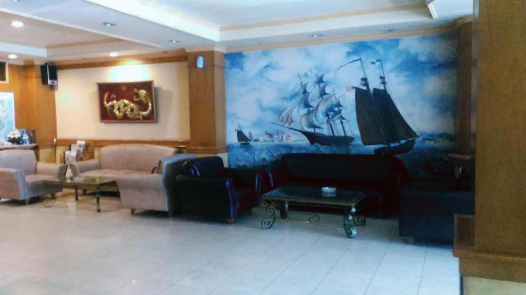Buana Lestari Hotel Balikpapan  Buitenkant foto