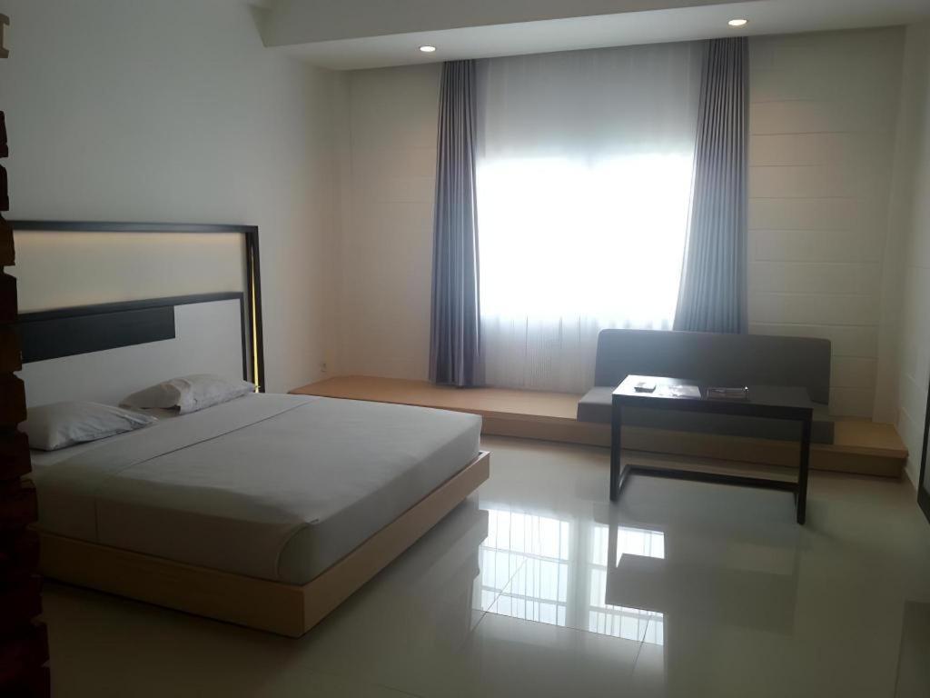 Buana Lestari Hotel Balikpapan  Buitenkant foto