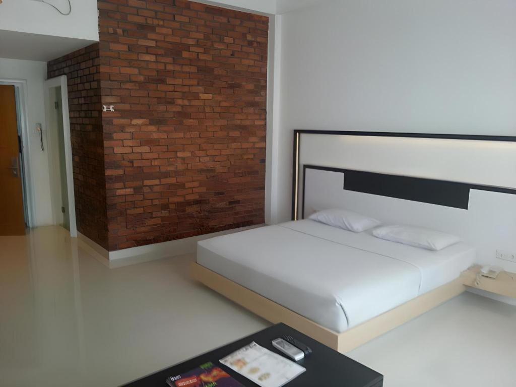 Buana Lestari Hotel Balikpapan  Buitenkant foto