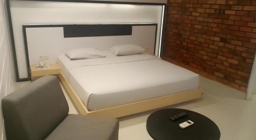 Buana Lestari Hotel Balikpapan  Buitenkant foto