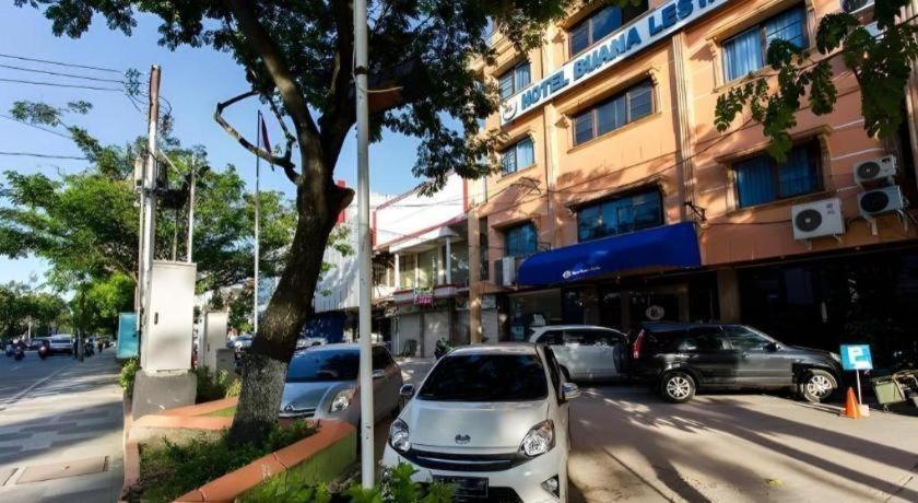 Buana Lestari Hotel Balikpapan  Buitenkant foto